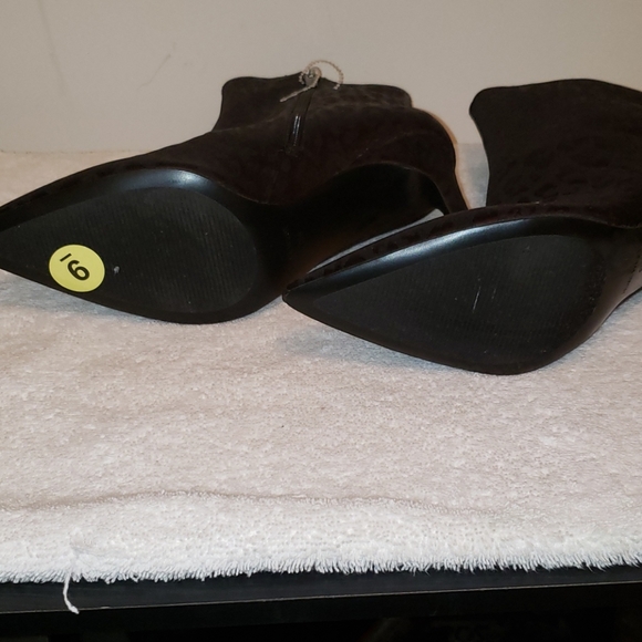 Black Print booties - Picture 4 of 6